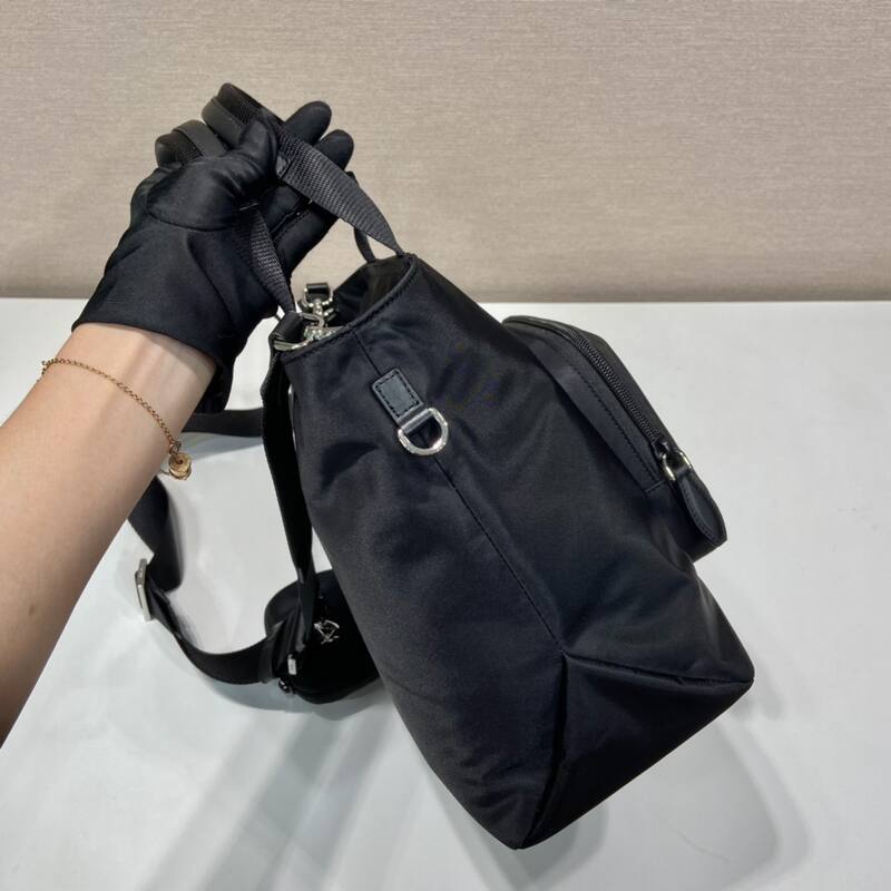 Prada Black shoulder bag — Top Quality Replica