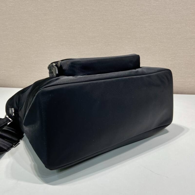 Prada Black shoulder bag — Top Quality Replica