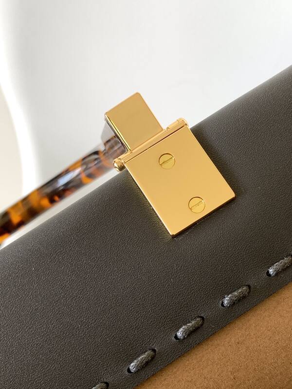 Fendi Gray 30x22x12cm shoulder bag — Premium Replica