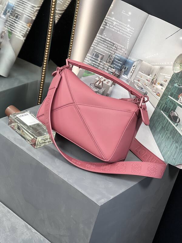 Loewe Pink 25x18x10cm shoulder bag — AAA Quality Replica