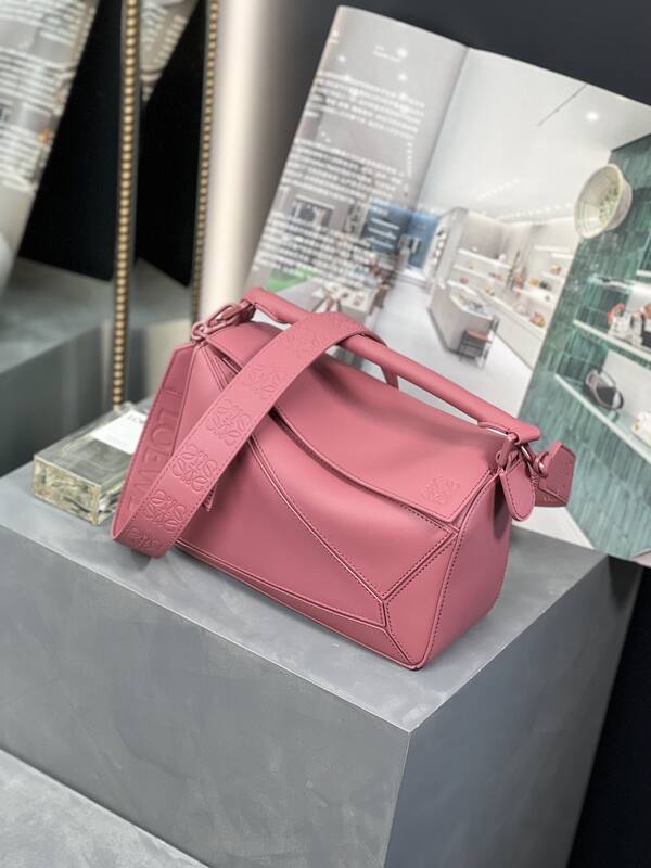 Loewe Pink 25x18x10cm shoulder bag — AAA Quality Replica