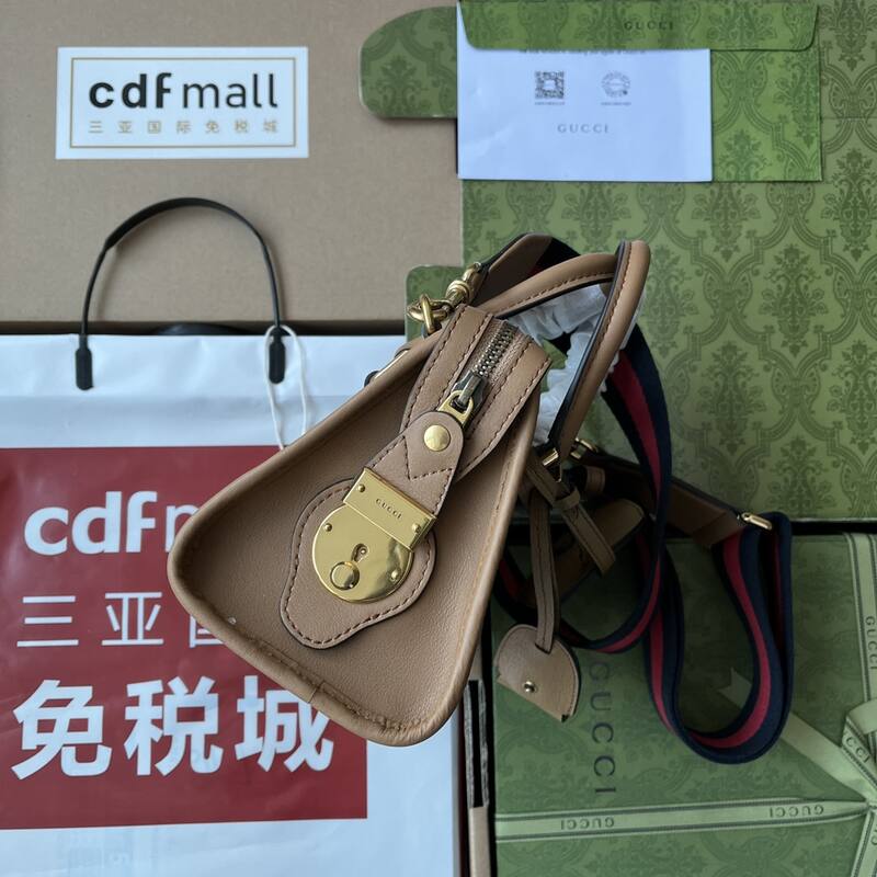 Gucci Diana Beige leather with Web stripe shoulder — Premium Replica