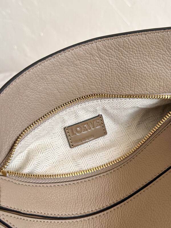 Loewe Beige 25x18x10cm shoulder bag — Top Quality Replica