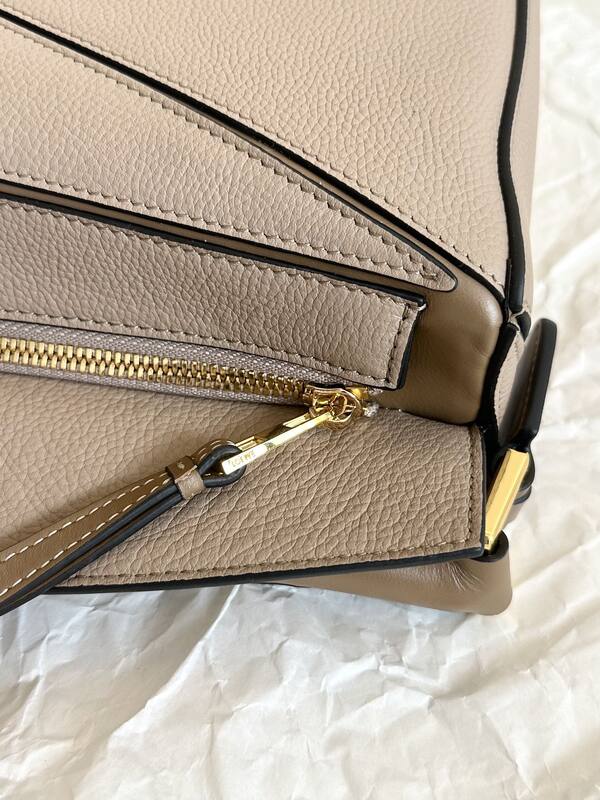 Loewe Beige 25x18x10cm shoulder bag — Top Quality Replica