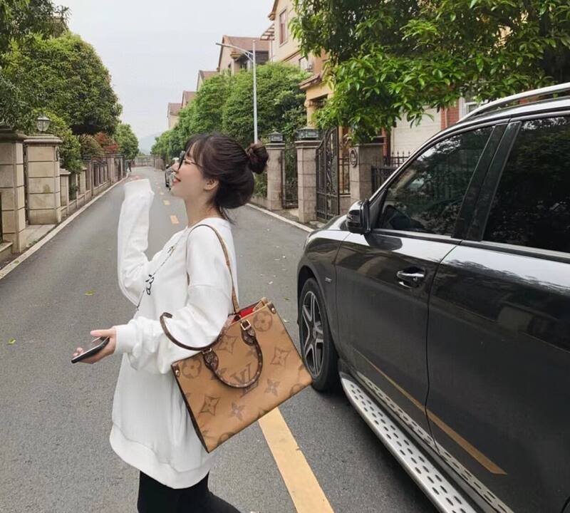 Louis Vuitton Onthego Monogram Reverse tote — Top Quality Replica