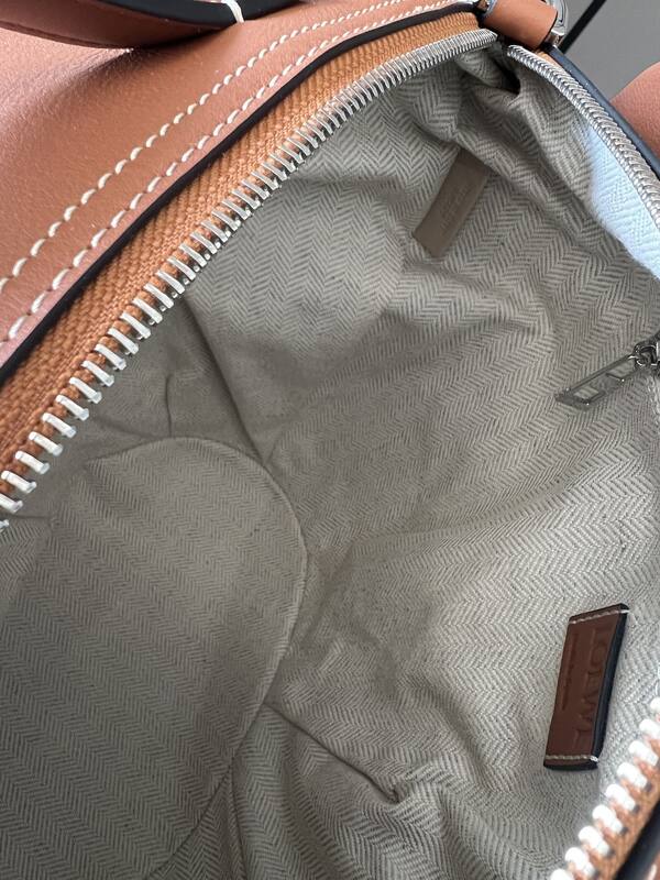 Loewe shoulder bag — Top Quality Replica