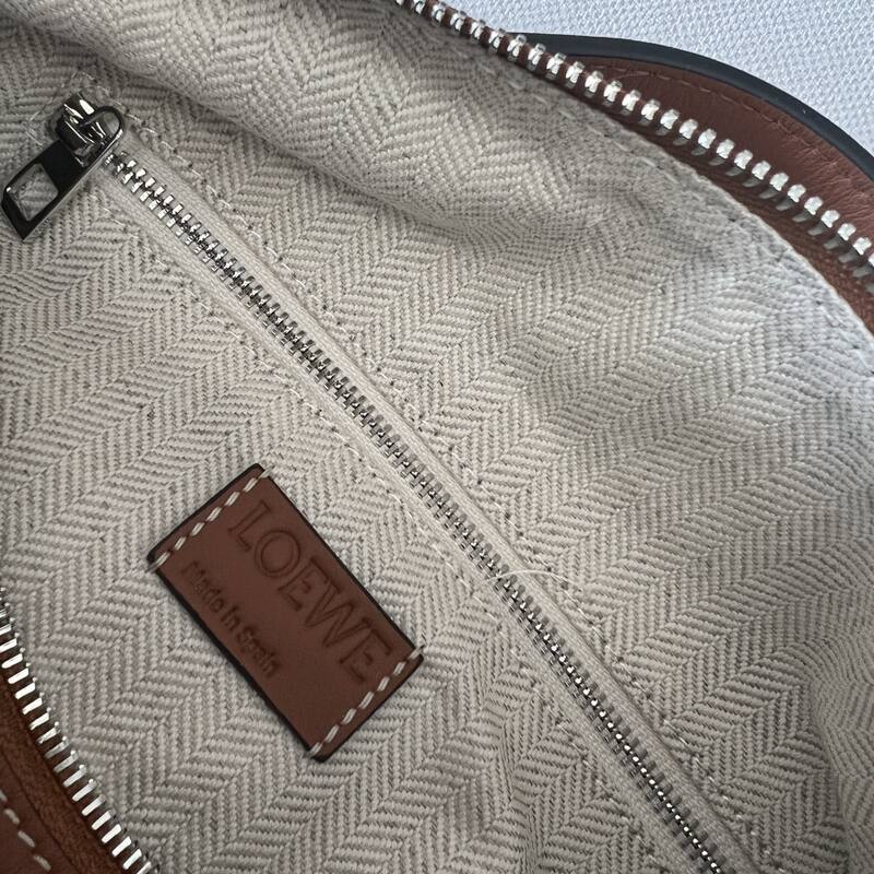 Loewe shoulder bag — Top Quality Replica