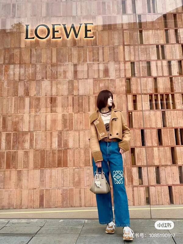 Loewe Beige 25x18x10cm shoulder bag — AAA Quality Replica
