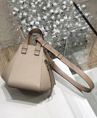 Loewe Beige 25x18x10cm shoulder bag Top Quality Replica