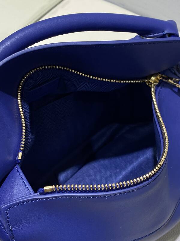 Loewe Blue 25x18x10cm shoulder bag — Premium Replica
