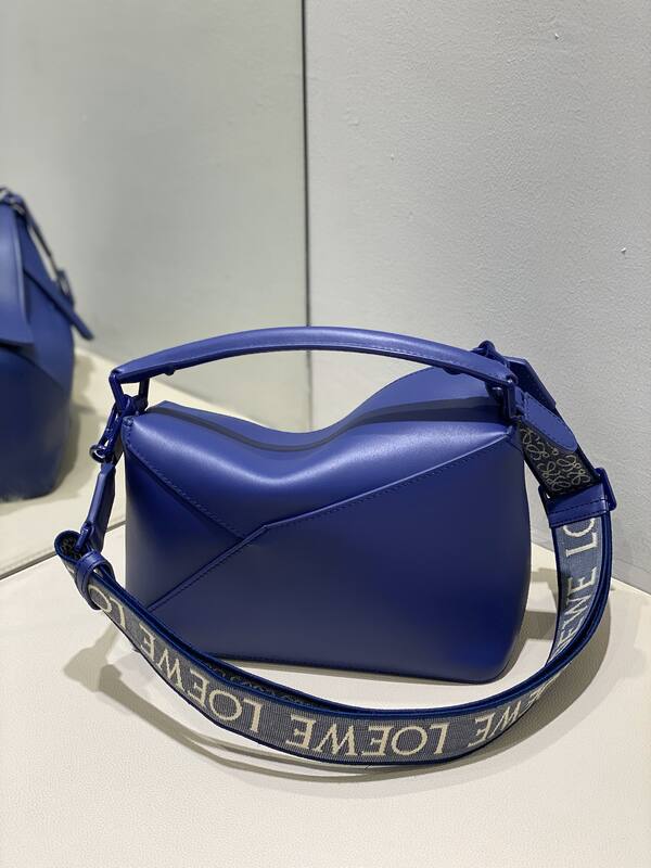 Loewe Blue 25x18x10cm shoulder bag — Premium Replica