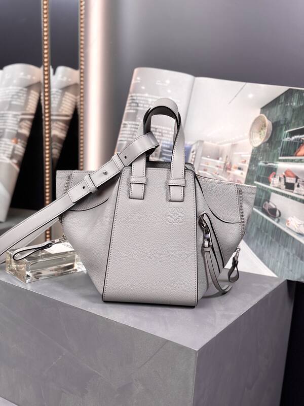 Loewe Gray 25x18x10cm shoulder bag — AAA Quality Replica