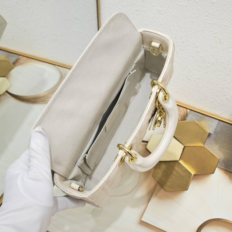 Dior Lady D-Joy White 26 6 shoulder — Premium Replica