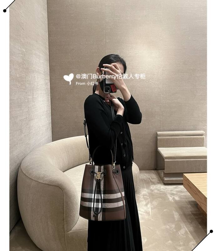 Burberry Brown 25x18x10cm shoulder bag — Top Quality Replica