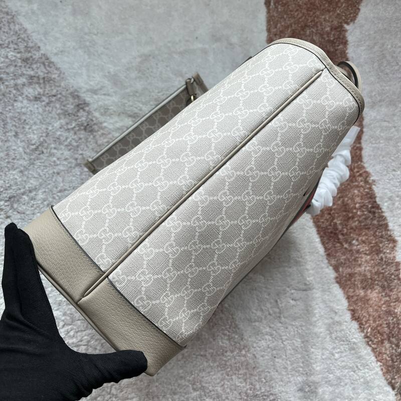 Gucci Beige GG Supreme with green and red Web tote — Premium Replica
