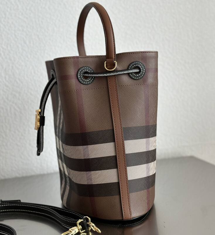 Burberry Brown 25x18x10cm shoulder bag — AAA Quality Replica