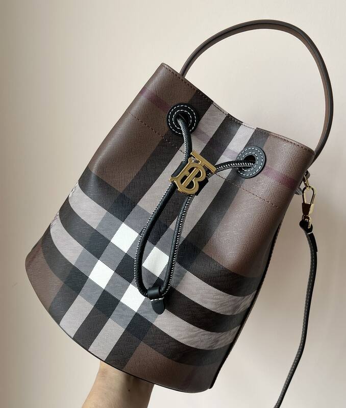 Burberry Brown 25x18x10cm shoulder bag — 1:1 Replica