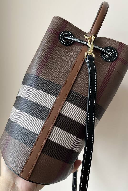 Burberry Brown 25x18x10cm shoulder bag — 1:1 Replica