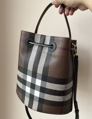 Burberry Brown 25x18x10cm shoulder bag 1 1 Replica