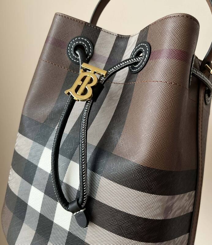 Burberry Brown 25x18x10cm shoulder bag — 1:1 Replica