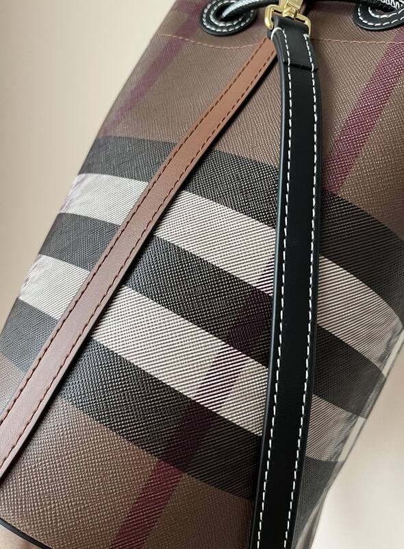 Burberry Black shoulder bag — 1:1 Replica
