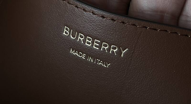 Burberry Black shoulder bag — 1:1 Replica