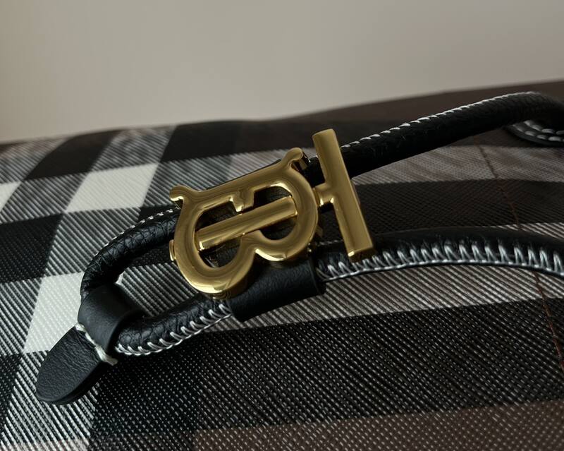 Burberry Black shoulder bag — Top Quality Replica