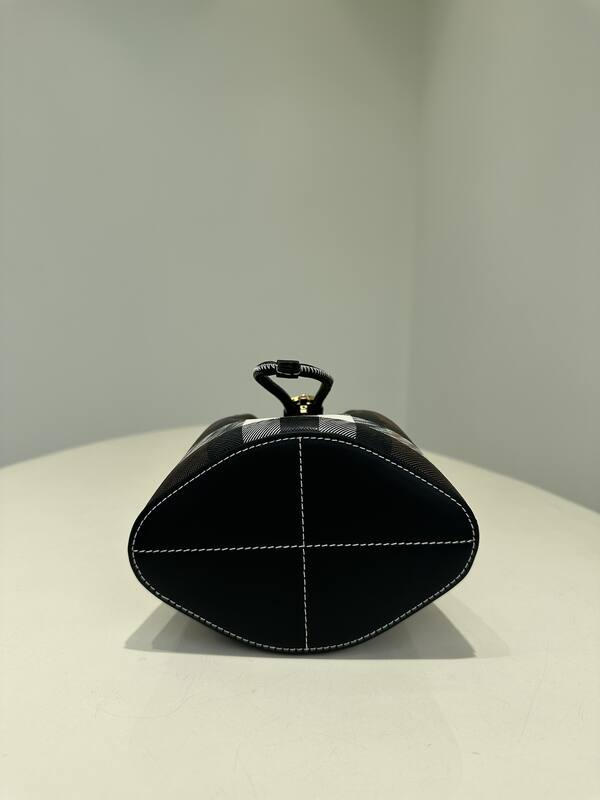 Burberry Brown shoulder bag — Premium Replica