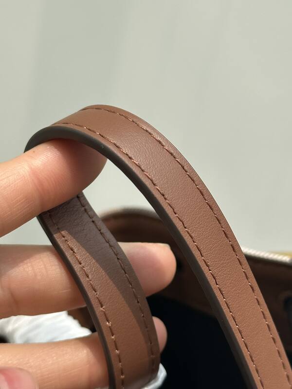 Burberry Calfskin shoulder bag — Premium Replica