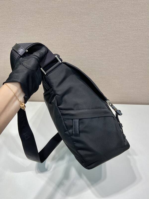 Prada Black shoulder bag — 1:1 Replica