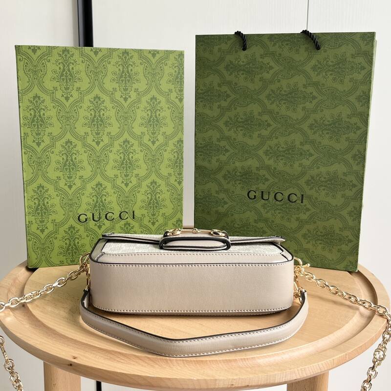 Gucci Beige White GG Supreme crossbody — AAA Quality Replica