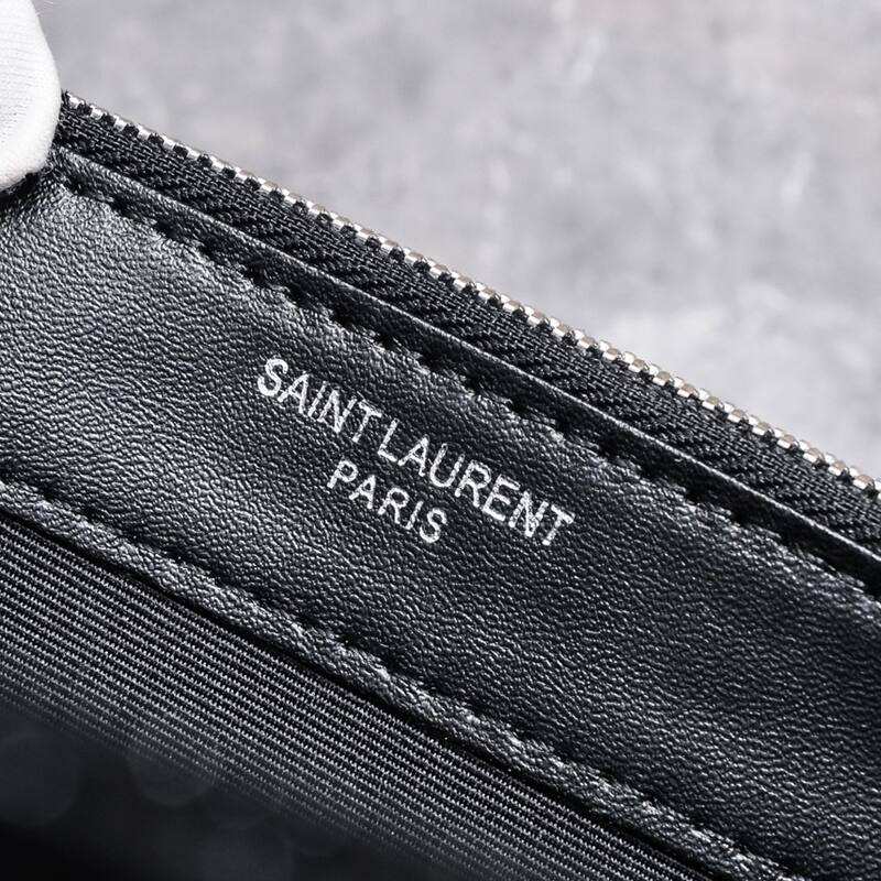 Saint Laurent Monogram Envelope Black 20 17 crossbody — AAA Quality Replica