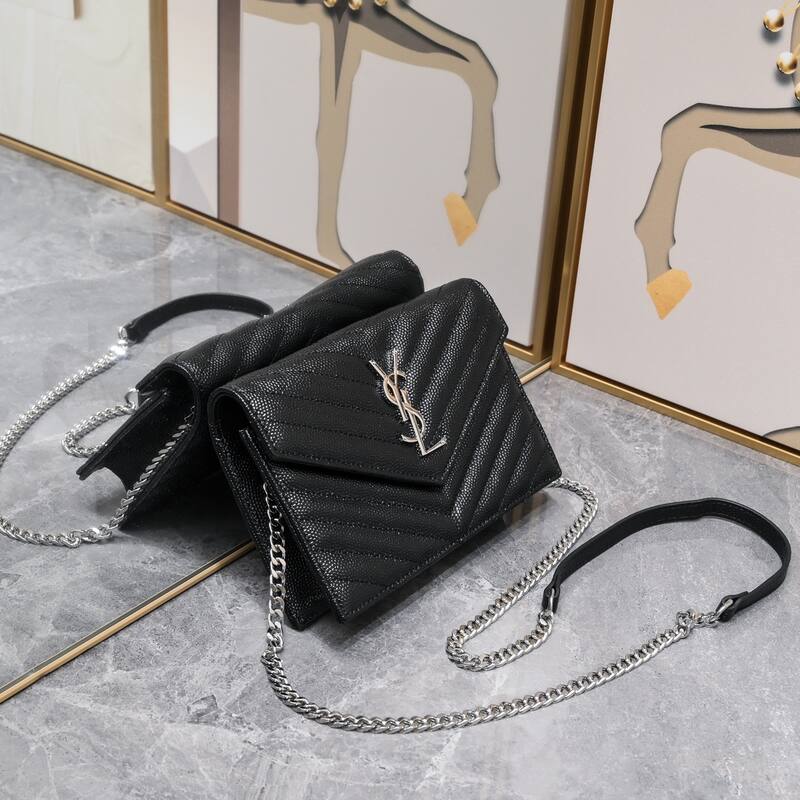Saint Laurent Monogram Envelope Black 20 17 crossbody — AAA Quality Replica