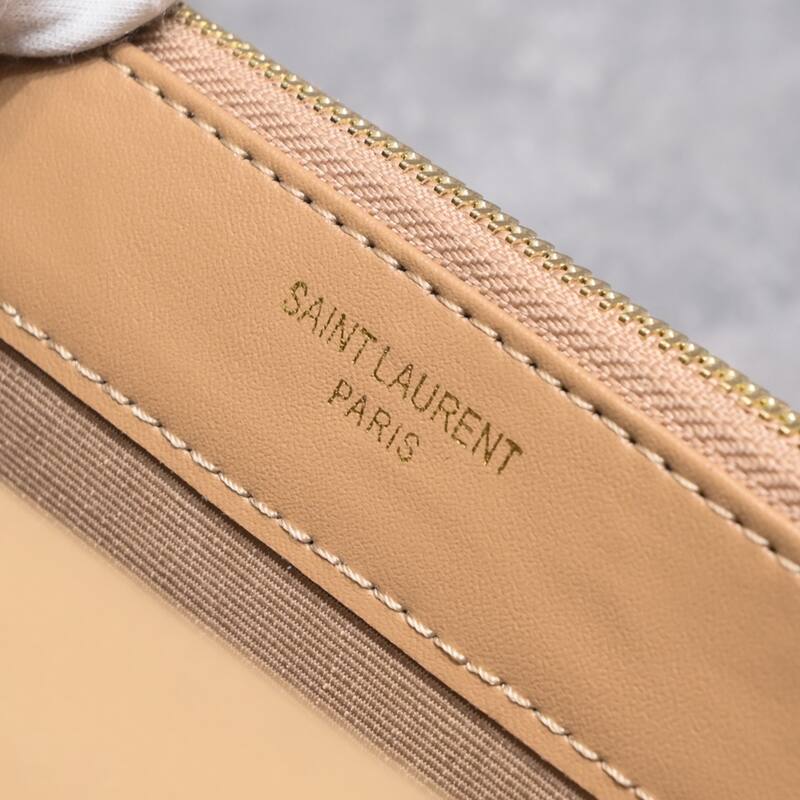 Saint Laurent Envelope Beige 20x17x6cm crossbody — AAA Quality Replica
