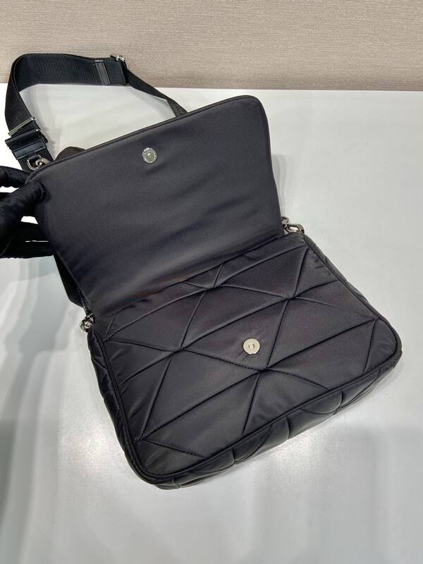 Prada Black 30x22x12cm shoulder bag — Top Quality Replica