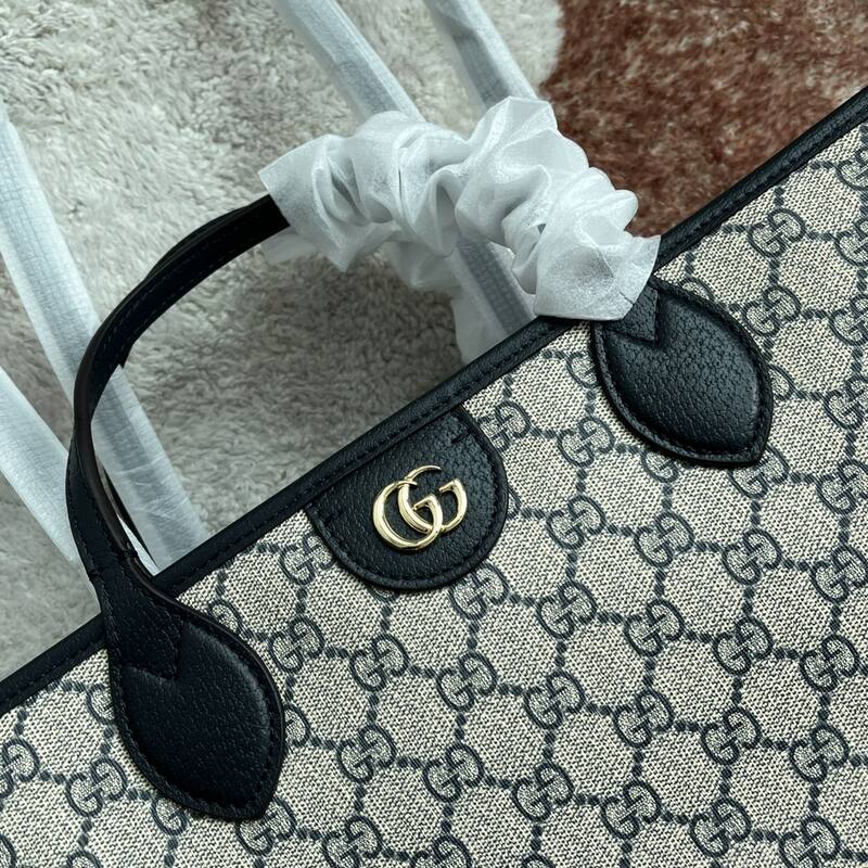 Gucci Beige Ebony GG Supreme with Black leather trim tote — 1:1 Replica