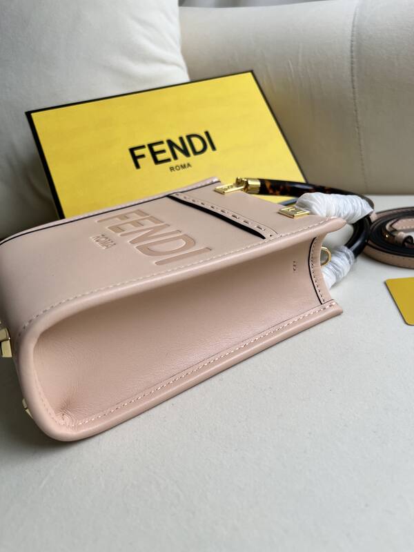 Fendi shoulder bag — Top Quality Replica