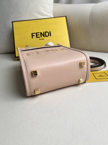 Fendi shoulder bag Top Quality Replica