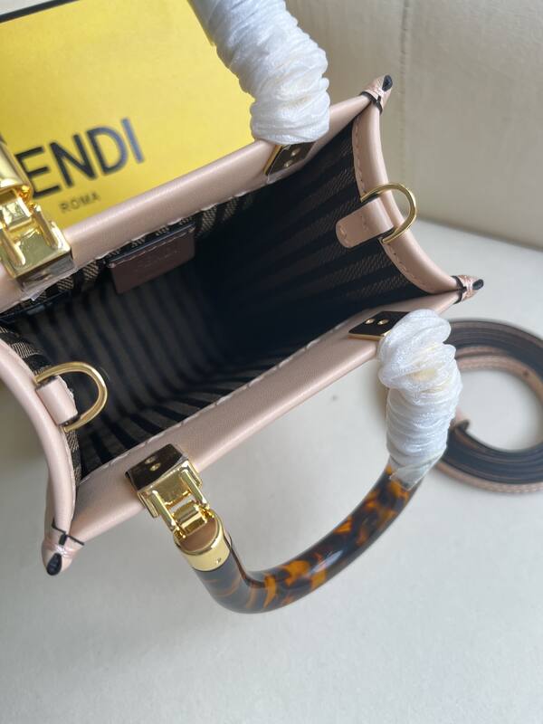 Fendi shoulder bag — Top Quality Replica