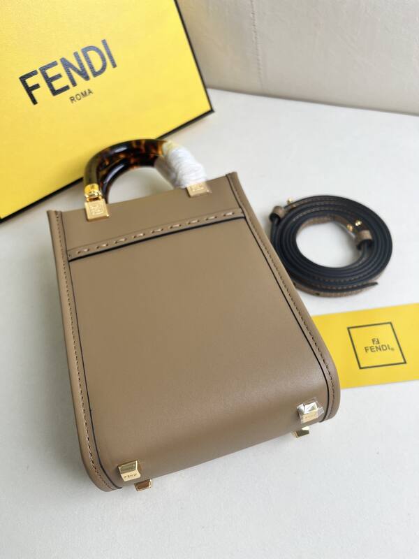 Fendi shoulder bag — Premium Replica