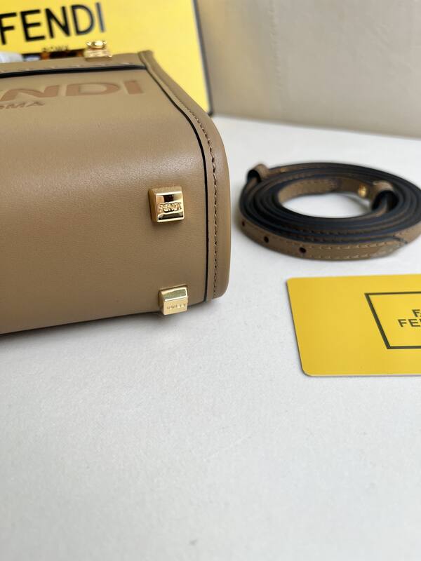 Fendi shoulder bag — Premium Replica