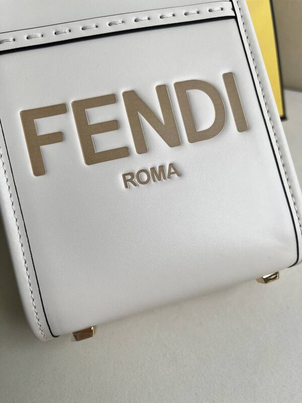 Fendi shoulder bag — 1:1 Replica