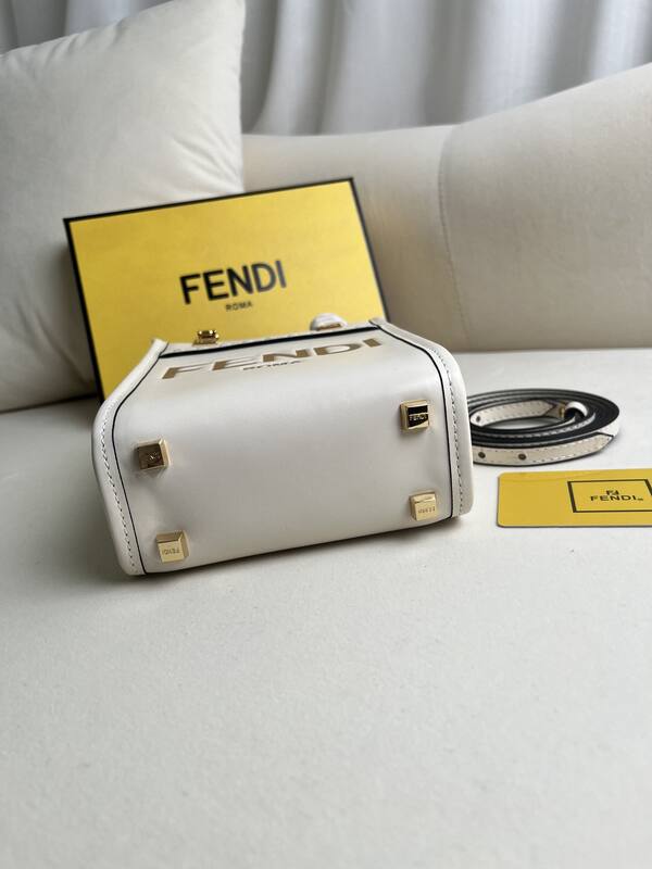 Fendi shoulder bag — 1:1 Replica