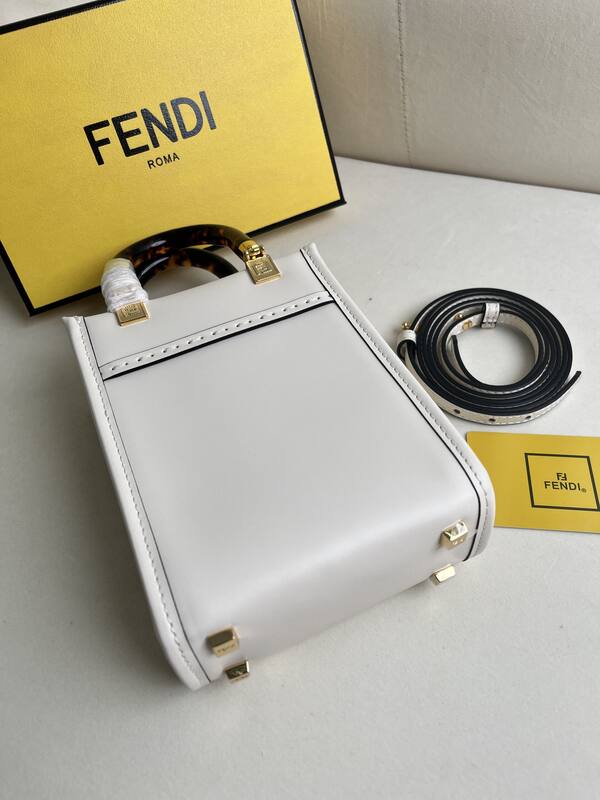Fendi shoulder bag — 1:1 Replica