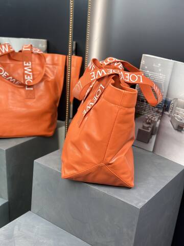 Loewe Red shoulder bag Premium Replica