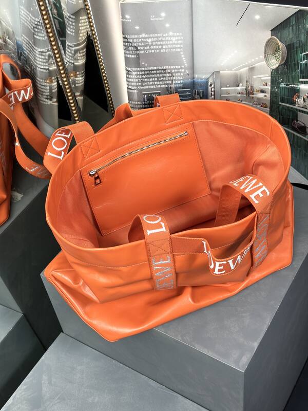 Loewe Red shoulder bag — Premium Replica