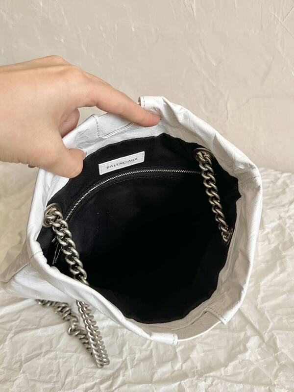 Balenciaga White 25x18x10cm shoulder bag — 1:1 Replica