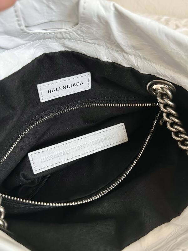 Balenciaga White 25x18x10cm shoulder bag — 1:1 Replica