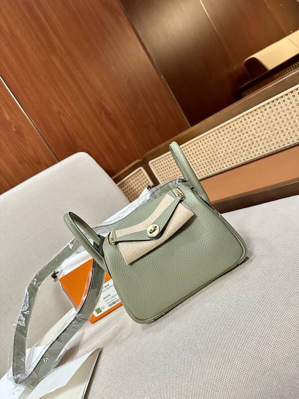 Hermes Lindy Vert Amande Green crossbody — Top Quality Replica