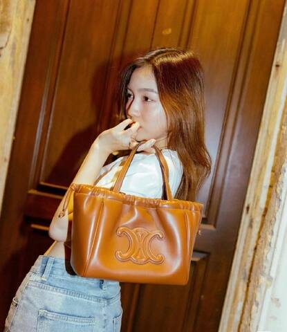Celine shoulder bag 1 1 Replica